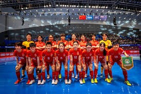 解析“暴富幻觉”：通过一张P图战绩诱导你入坑的微商套路。（揭露微商套路：用P图业绩制造“暴富错觉”诱你入坑）