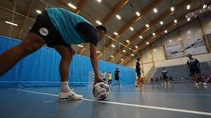 法兰克福主帅：输球确实难受，但比结果更重要的是重建信心