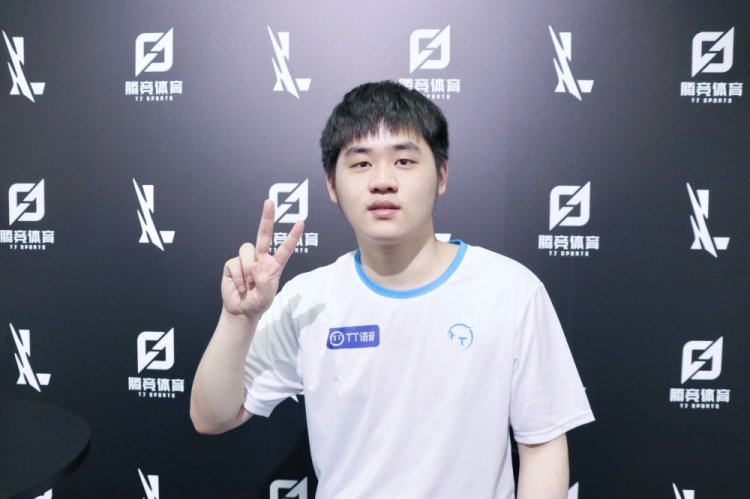 同场竞技 同场竞技