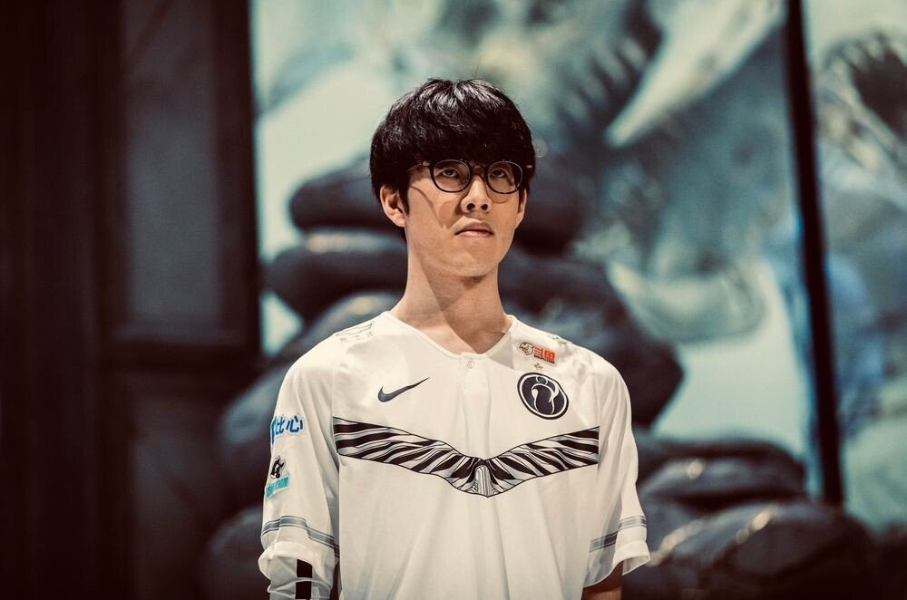 试图通过快 试图通过快